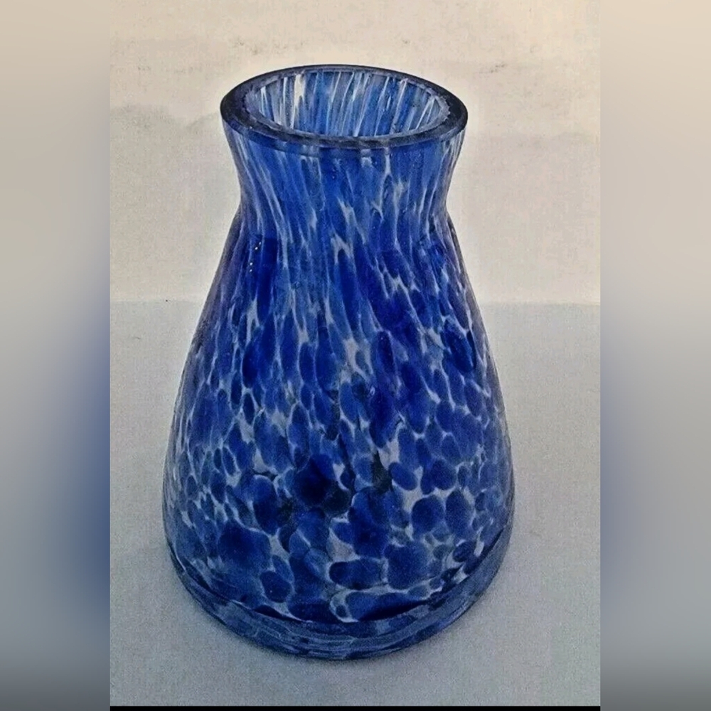 Vintage 4" Cobalt Blue & White Mottled Art Glass Bud Vase Pre-owned